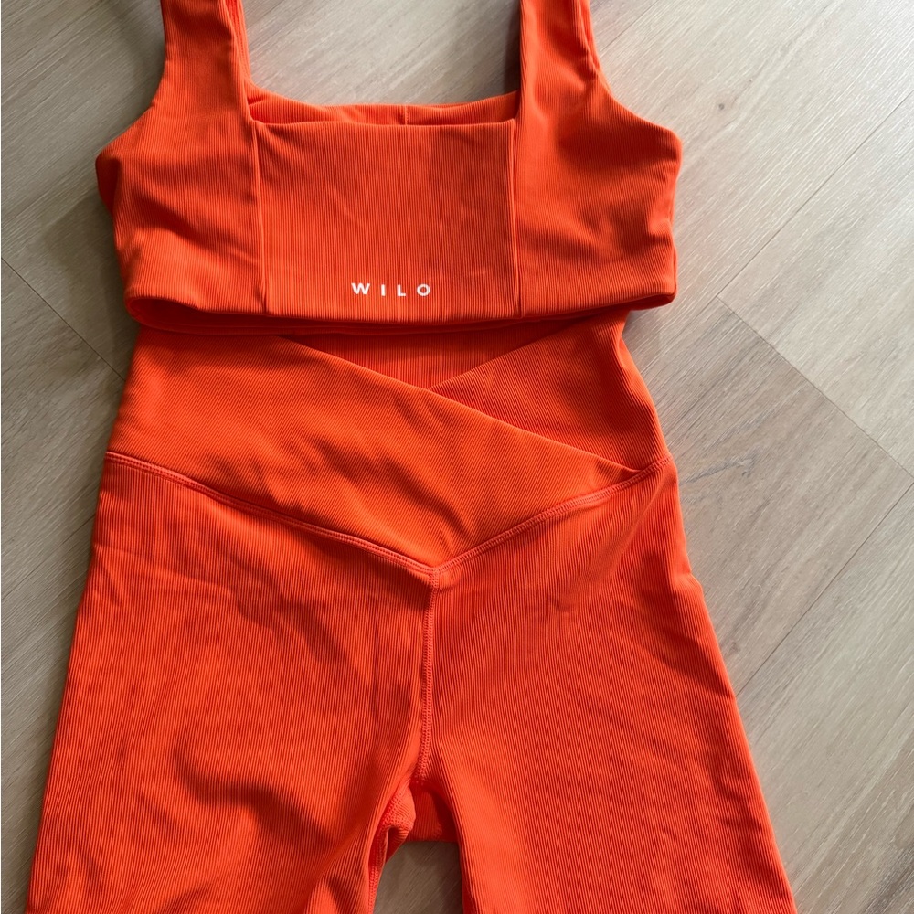 WILO Bright Orange Ribbed Sports Bra & High-Waist Bike Shorts - Picture 2 of 2